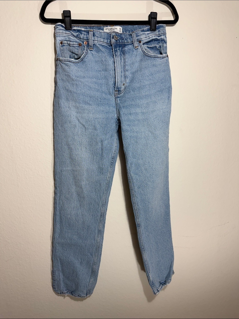 Abercrombie & Fitch Light Blue High-Rise Wide Leg Jeans - Picture 3 of 7